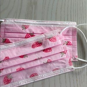 Strawberry mask 🍓